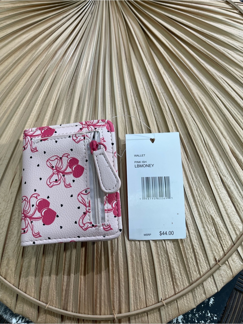 Betsey Johnson Pink Heart & Bow Compact Wallet - Picture 2 of 3